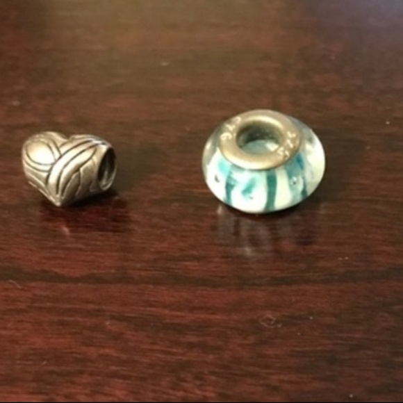 Charm Bracelet with 8 Beads NWOT - Picture 2 of 4